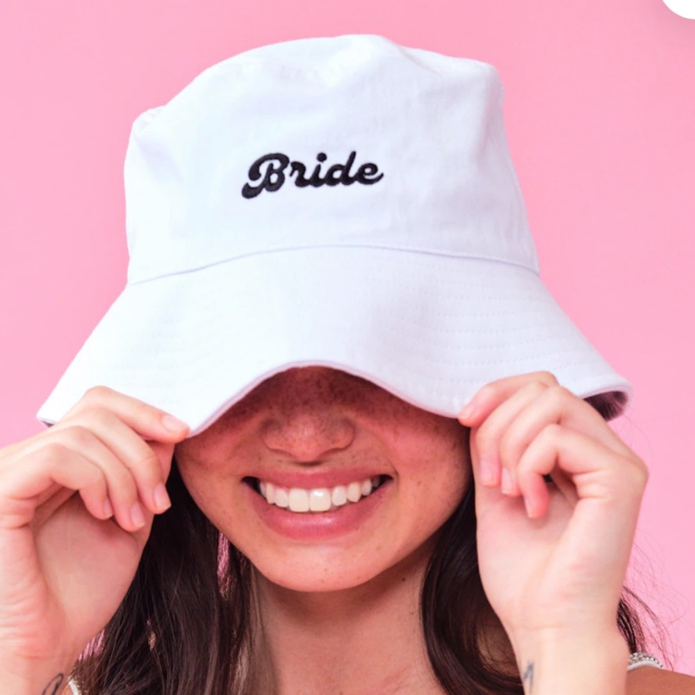 xo, Fetti | Bride Bucket Hat